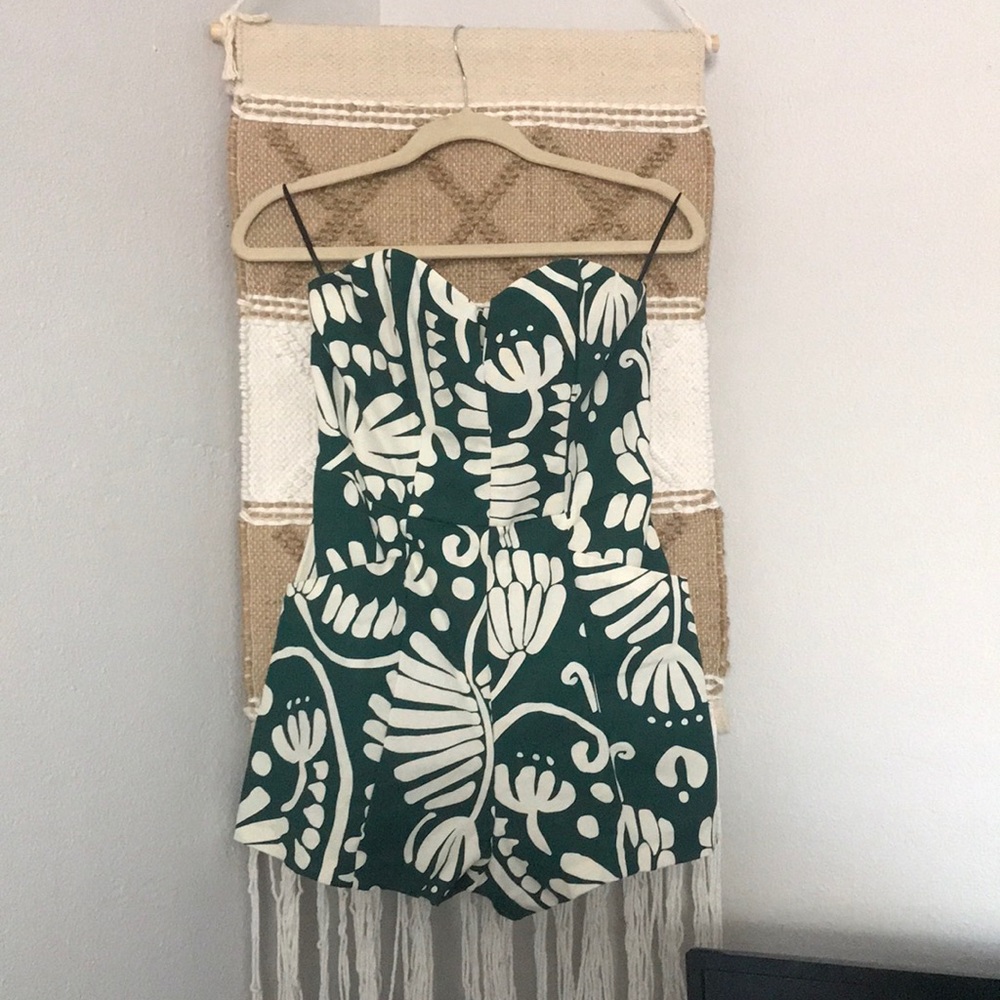 Strapless romper